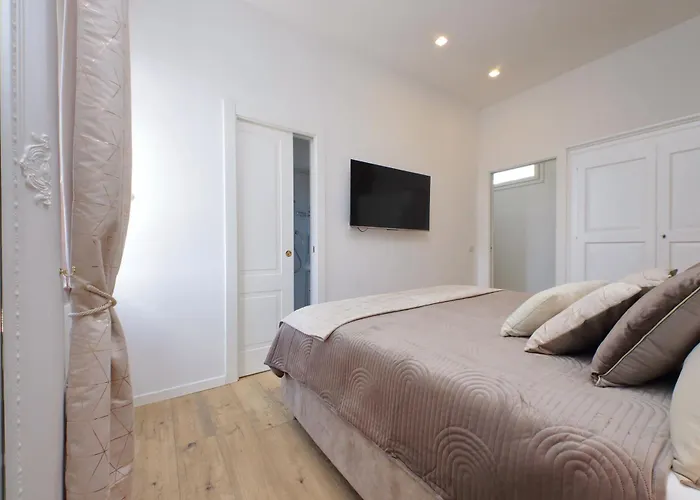 דירה Amazing Penthouse In The Heart Of רומא